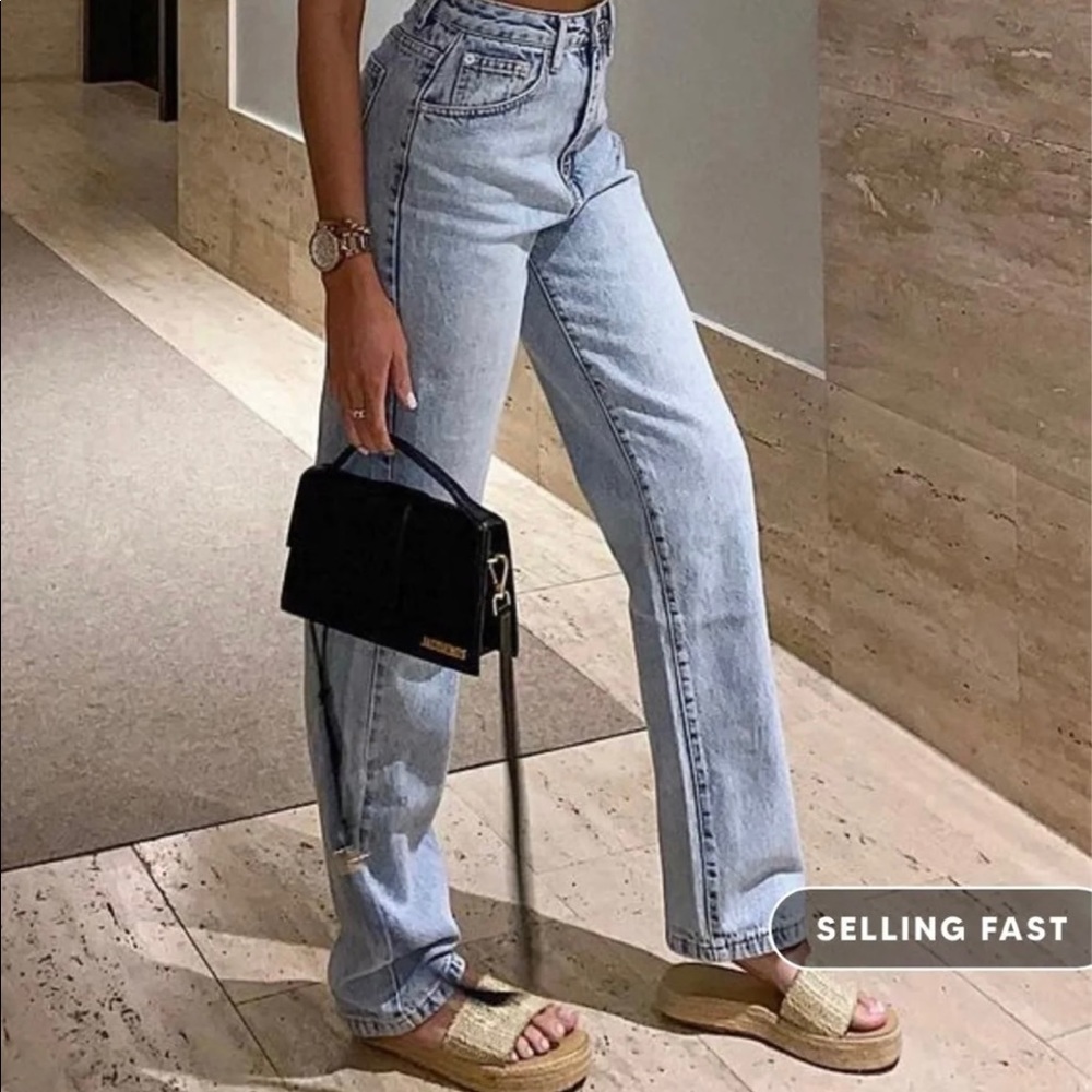 White fox straight leg jean